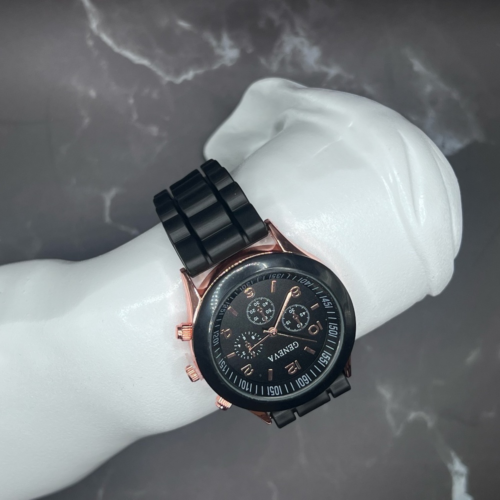 Watch - Picture 1 of 3